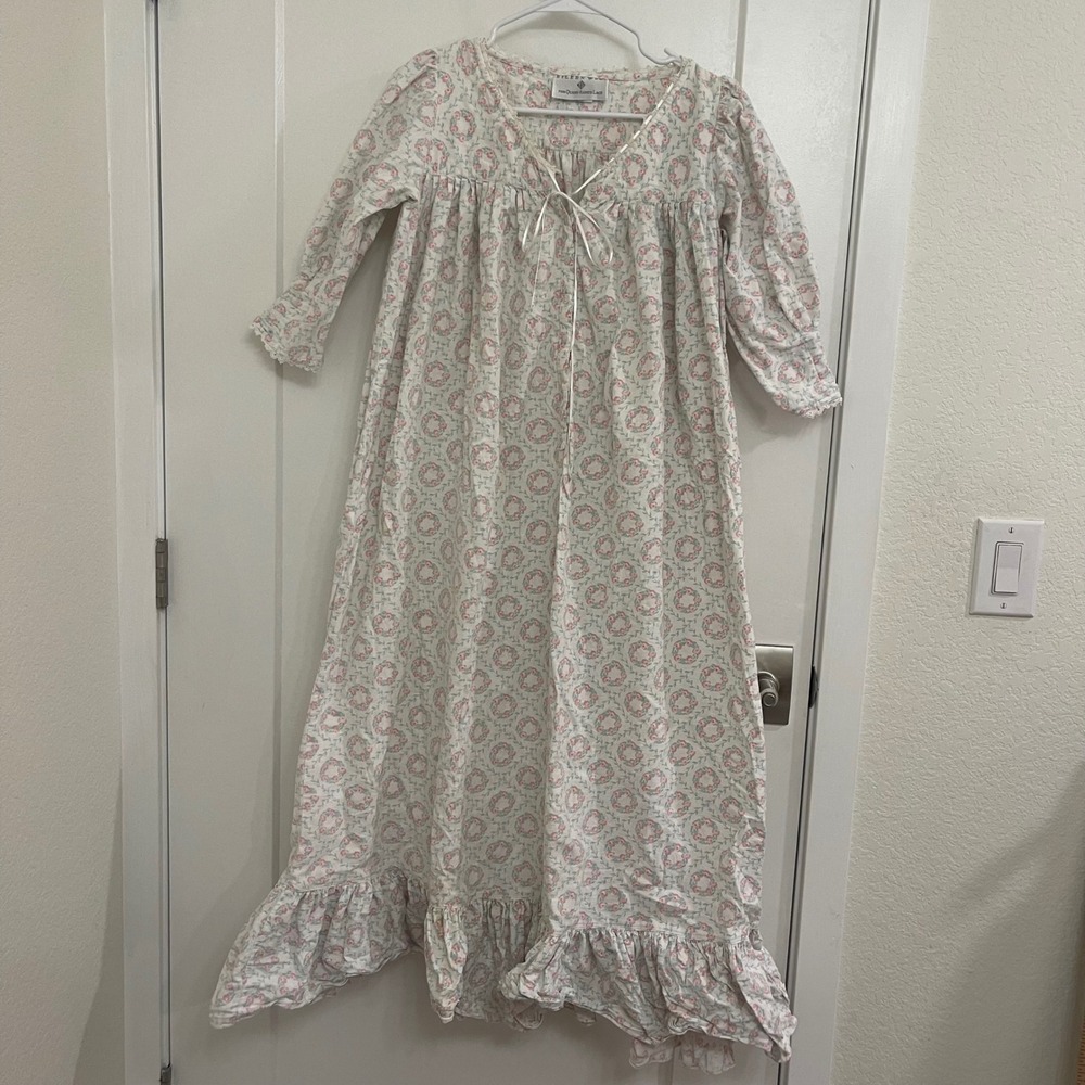 Vintage Eileen West Queen Anne's Lace Nightgown Wreath Print Quarter Sleeve - Picture 1 of 11